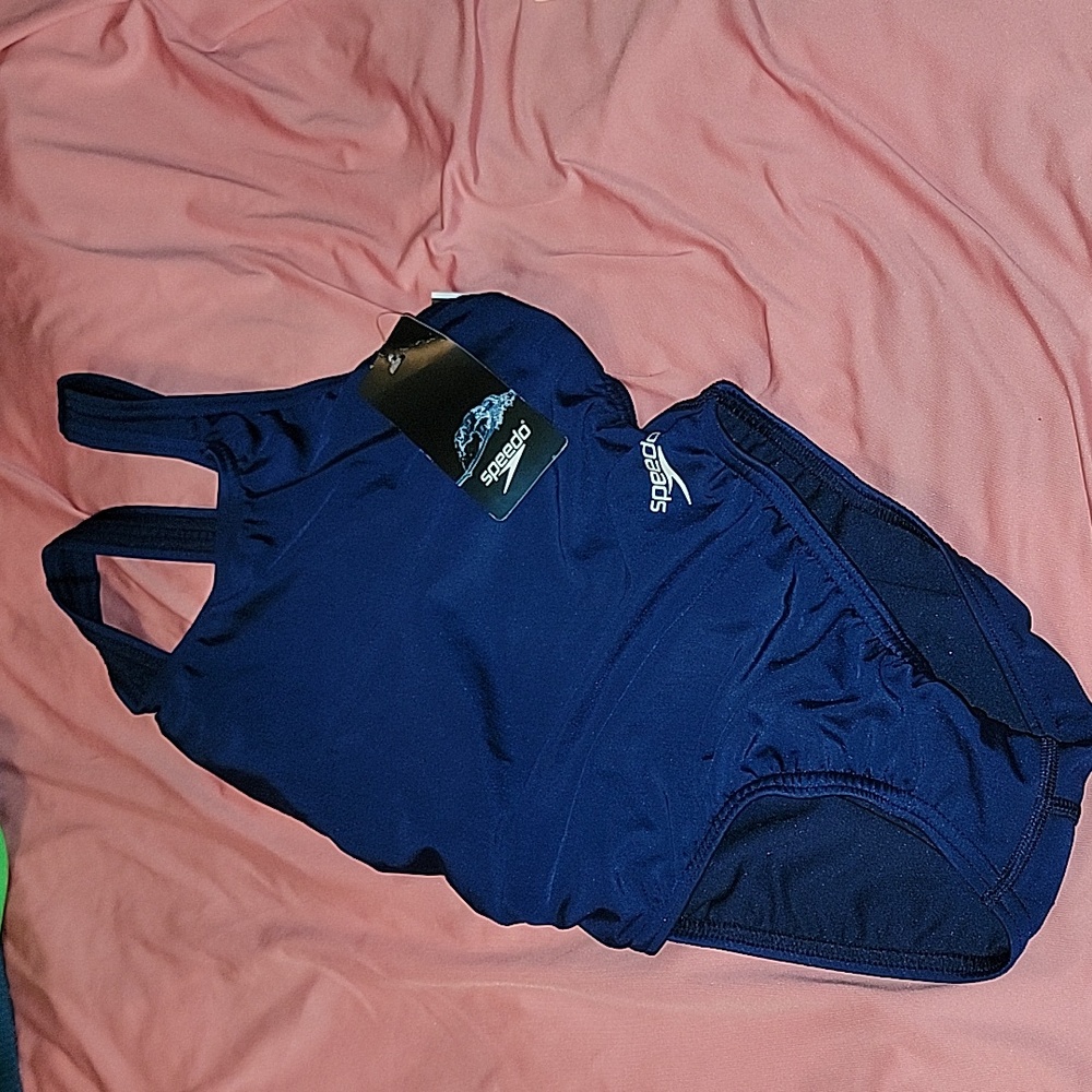 SIZE 10/26 SPEEDO SWIM SUIT NEW